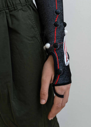 manchon_bras_acu-do_noir_rouge_douleurs bras_douleurs épaules_tendinites_tennis_elbow_douleurs_massage_shiatsu_do-in_auto massage_acupression_compression